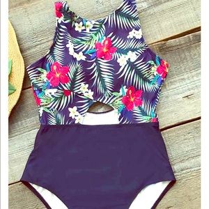 Cupshe one piece swimsuit.